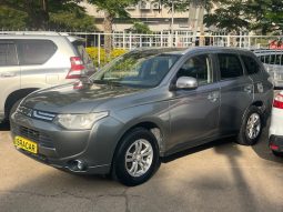MITSUBISHI OUTLANDER 2015 intense Полный