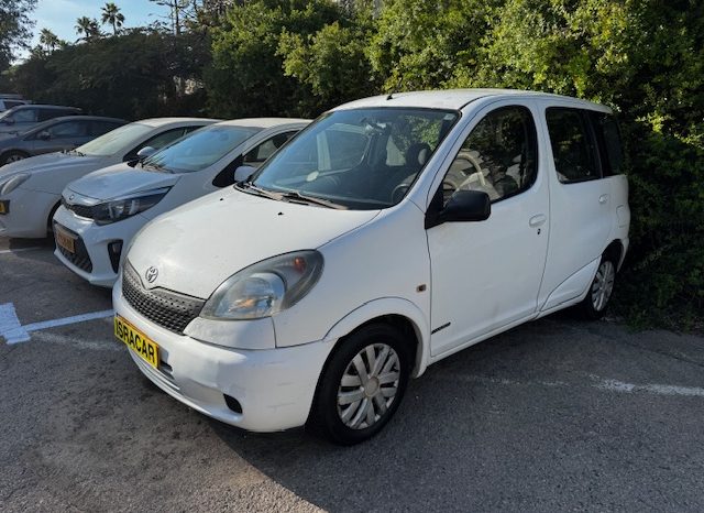 
								TOYOTA YARIS 2002 verso Полный									