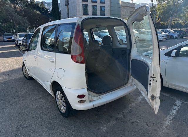 
								TOYOTA YARIS 2002 verso Полный									
