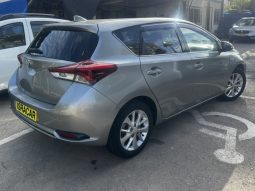 TOYOTA AURIS hybrid 2017 Полный