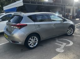 TOYOTA AURIS hybrid 2017 Полный
