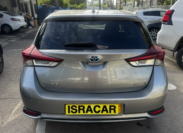 TOYOTA AURIS hybrid 2017 Полный